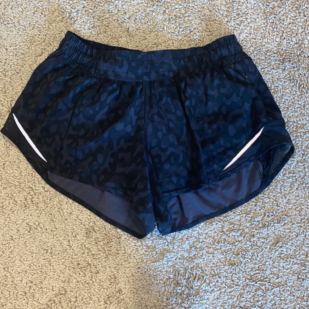 Lululemon black/gray cheetah running shorts size 4 reg